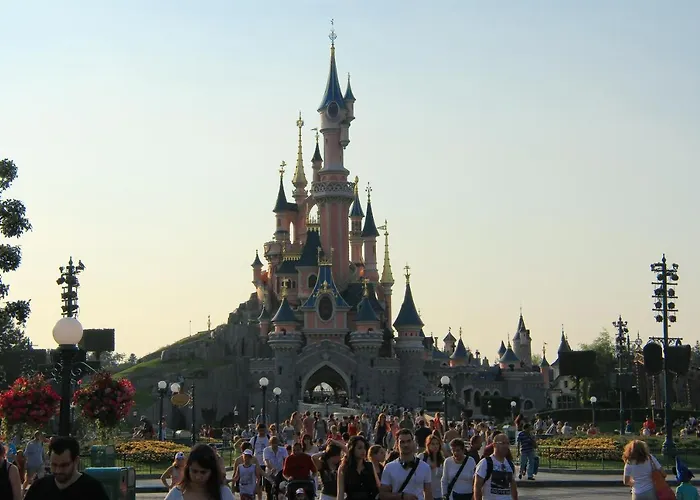 Appartement Wakandais-Proche Disney, Parking & Wifi