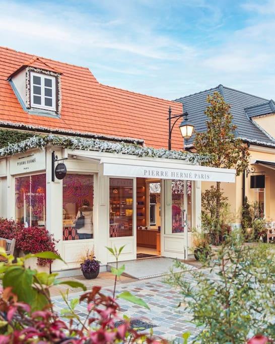 Apartment Wakandais-proche Disney, Parking & Wifi